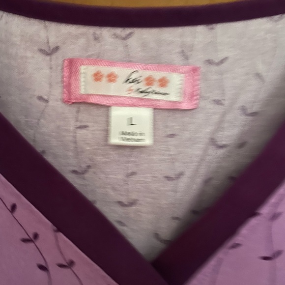 Koi scrub top sz. L - Picture 2 of 2
